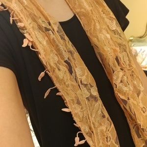 Lace scarf